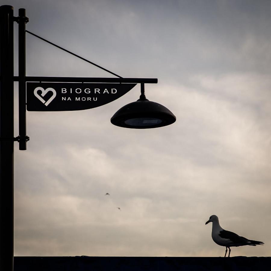Apartmani Dina Biograd Na Moru Luaran gambar