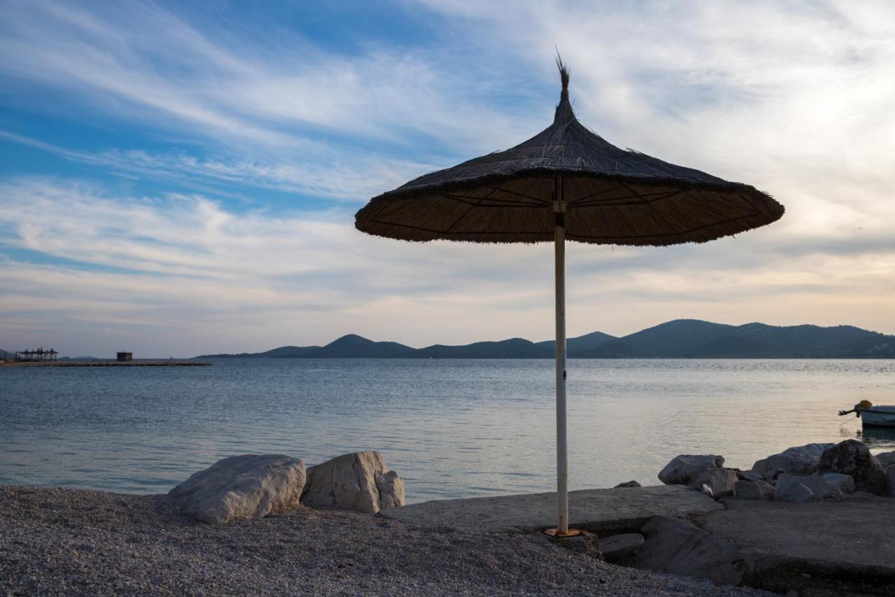 Apartmani Dina Biograd Na Moru Luaran gambar