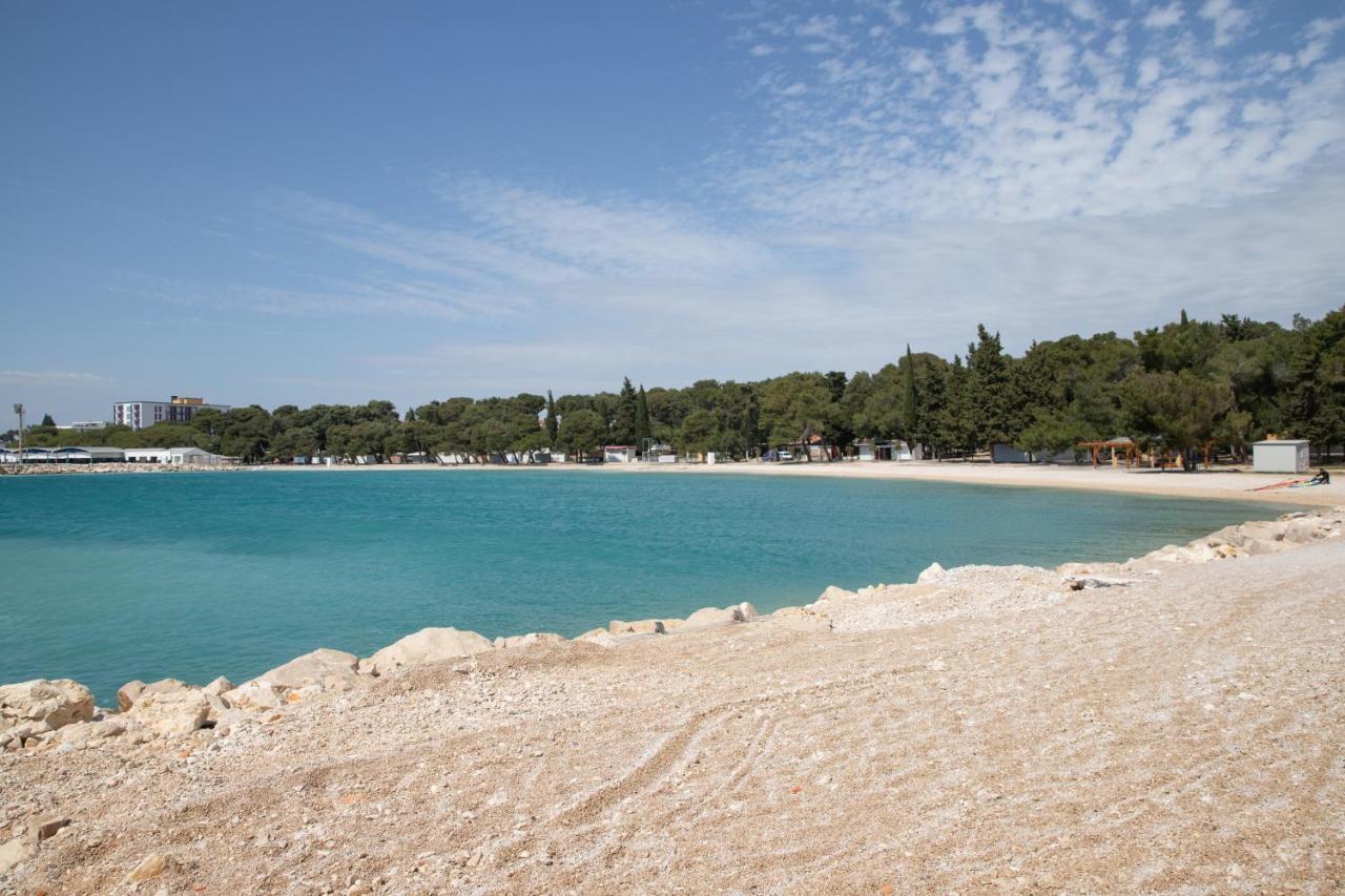 Apartmani Dina Biograd Na Moru Luaran gambar