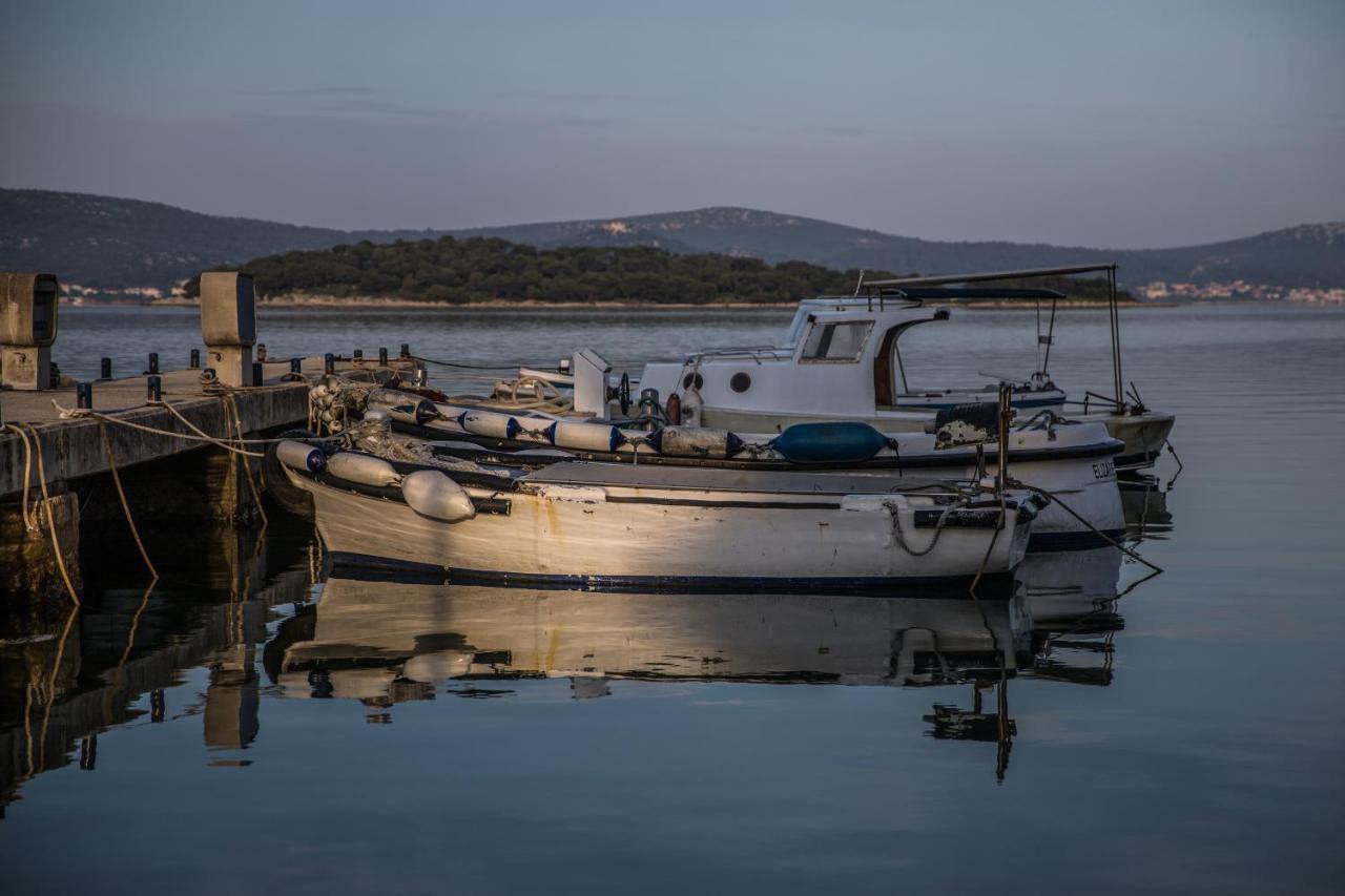Apartmani Dina Biograd Na Moru Luaran gambar