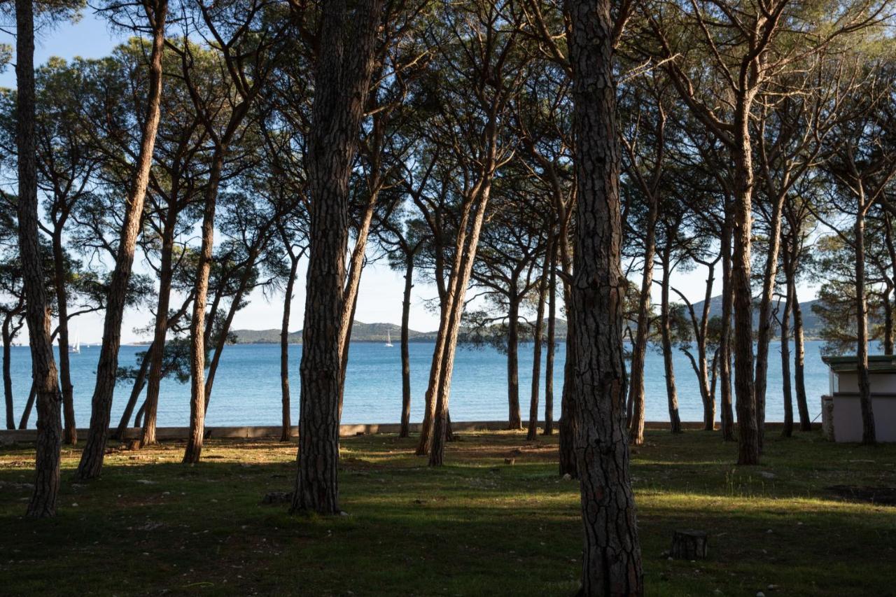 Apartmani Dina Biograd Na Moru Luaran gambar