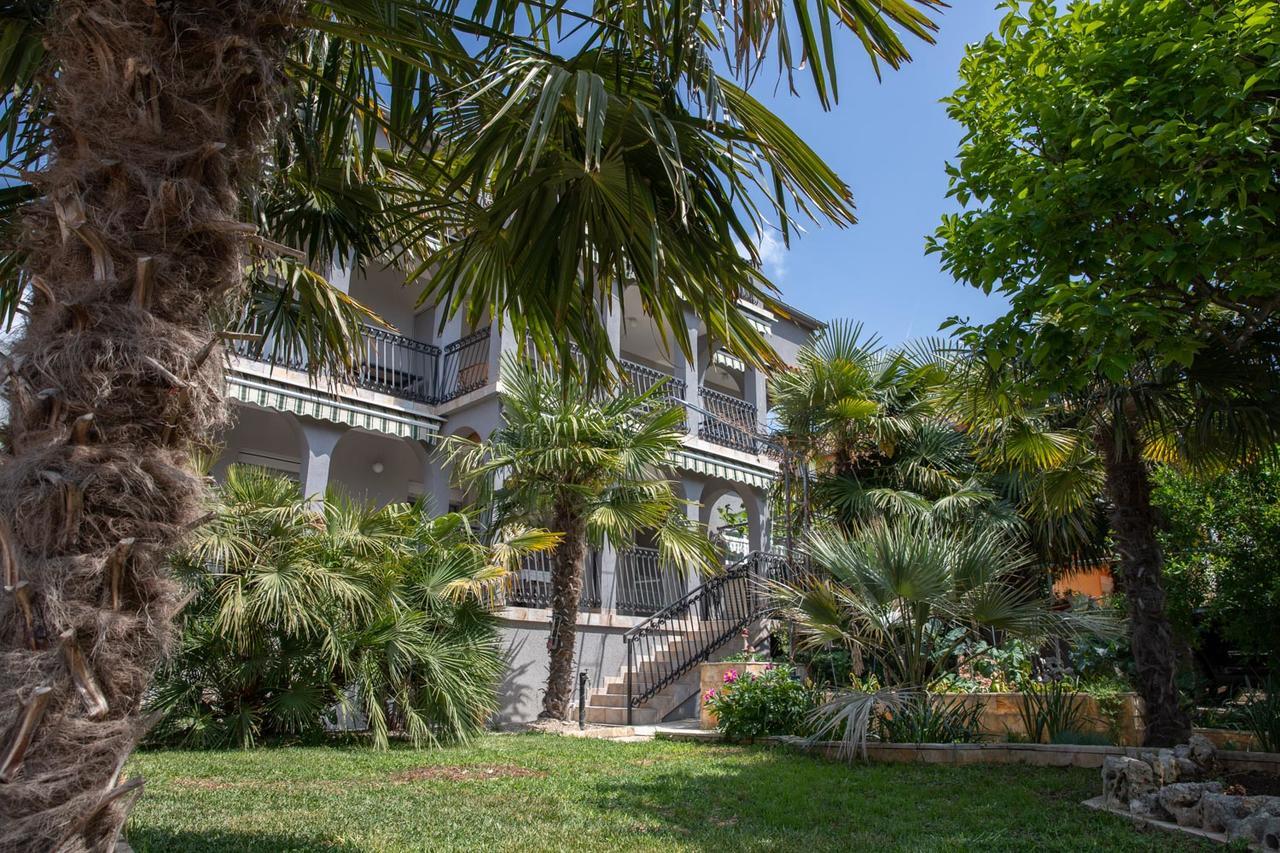 Apartmani Dina Biograd Na Moru Luaran gambar