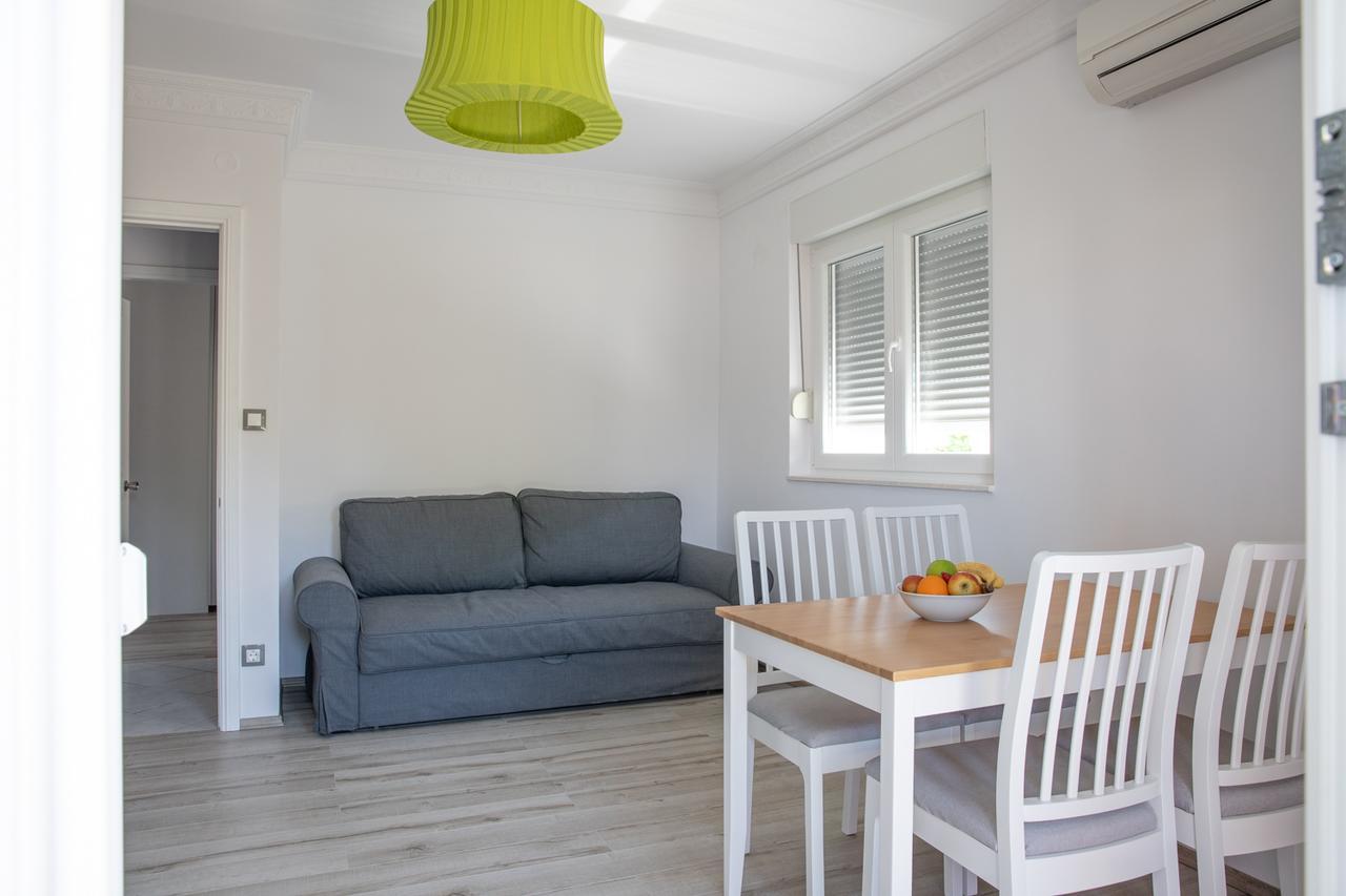Apartmani Dina Biograd Na Moru Luaran gambar