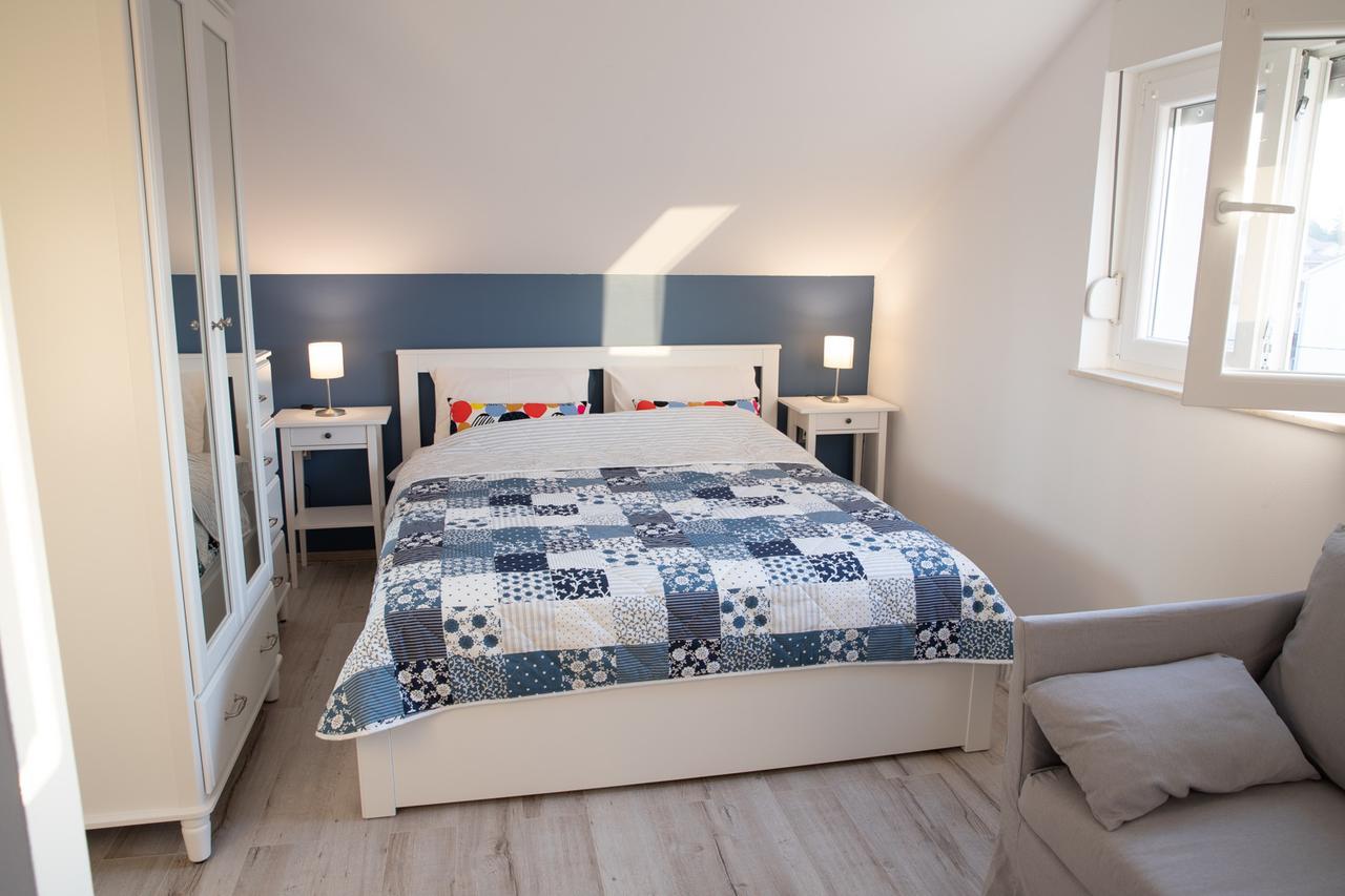 Apartmani Dina Biograd Na Moru Luaran gambar