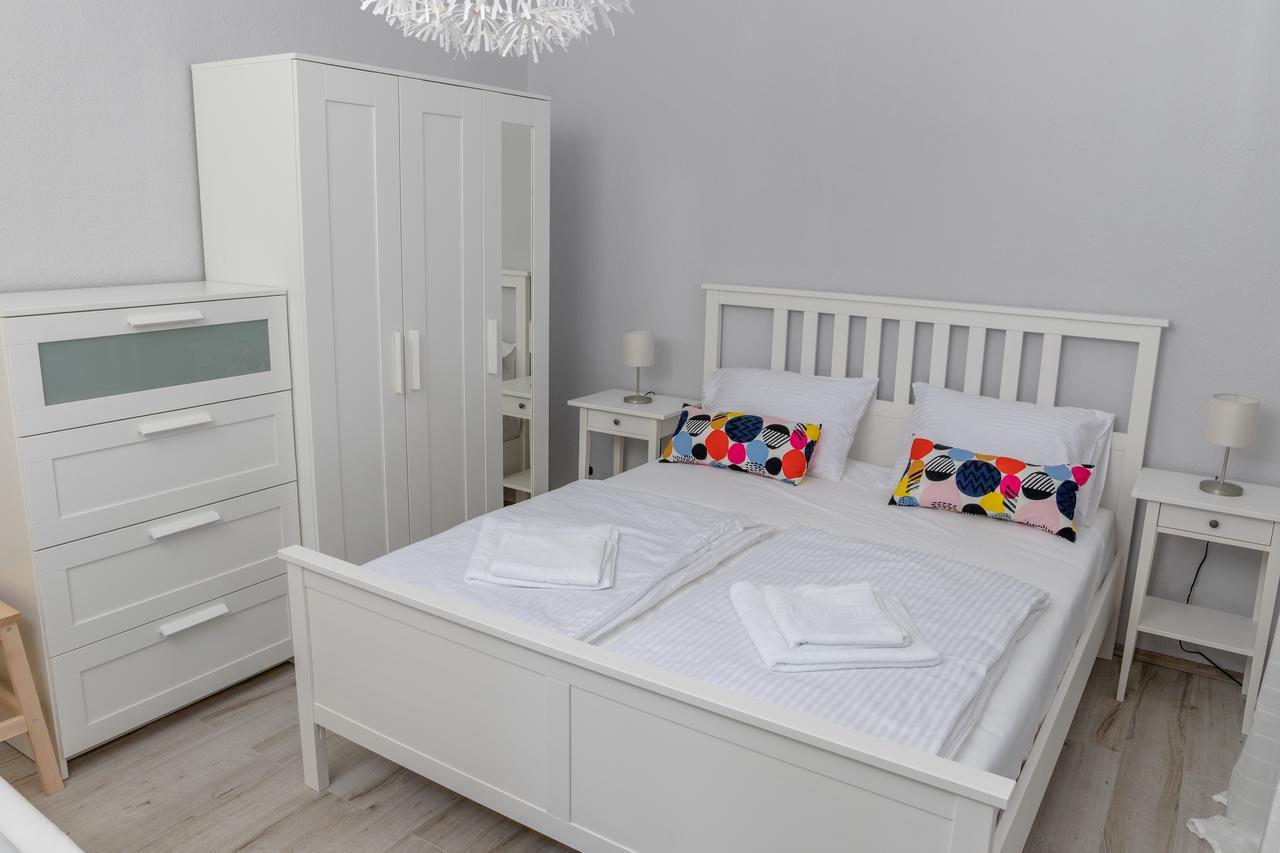 Apartmani Dina Biograd Na Moru Luaran gambar
