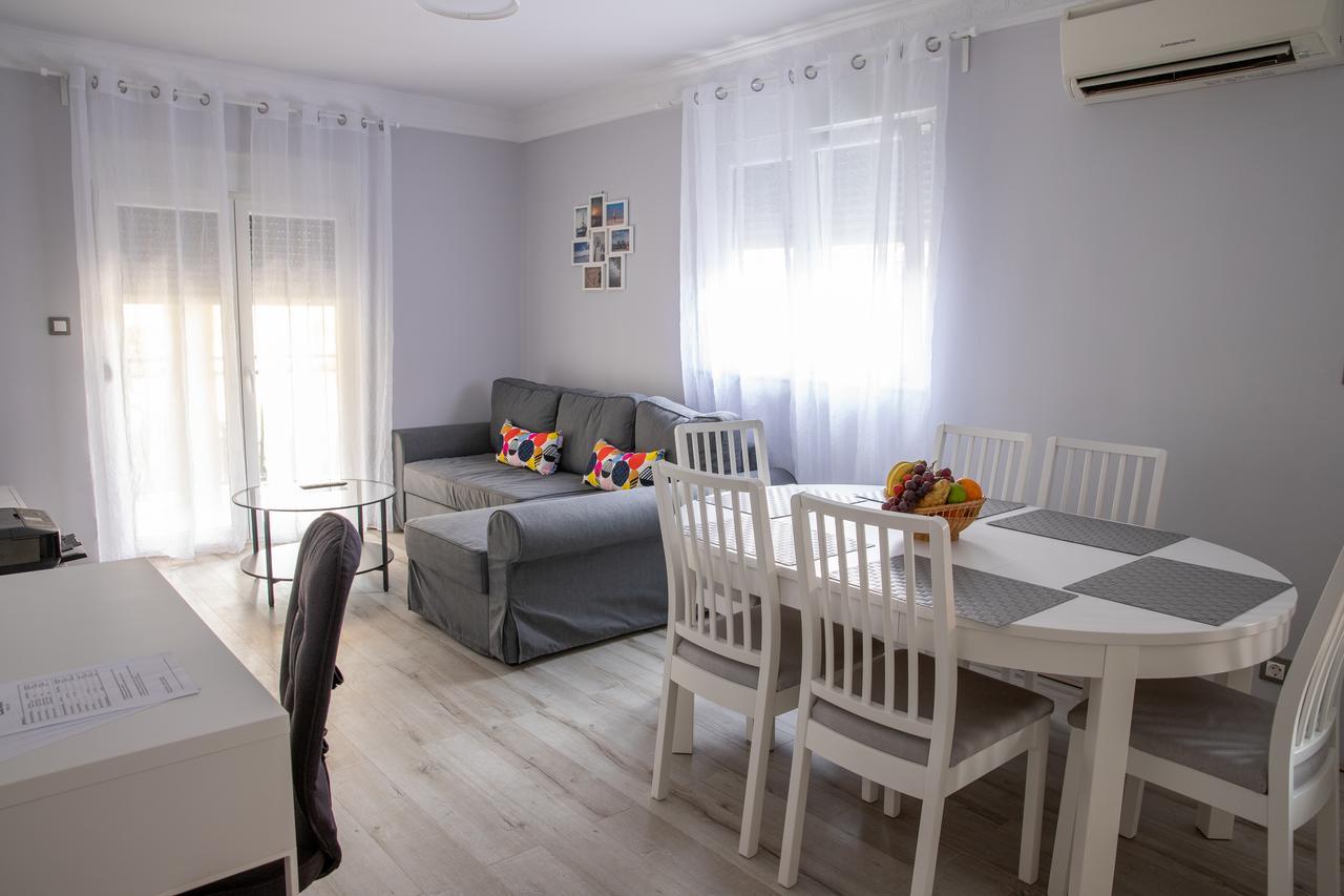 Apartmani Dina Biograd Na Moru Luaran gambar